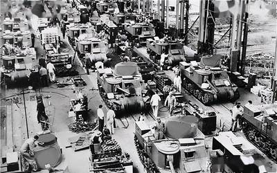 二戰后蘇聯艱難地恢復國民經濟重工業輕工業發展極不均衡